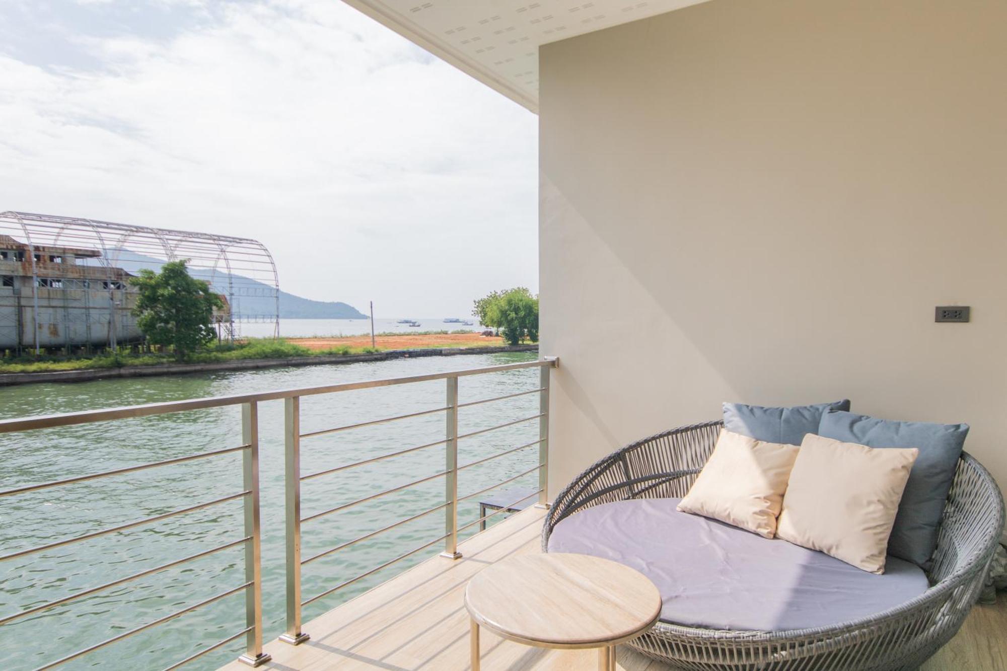 Baan Tah On The Sea Hotel Bang Sare Ngoại thất bức ảnh